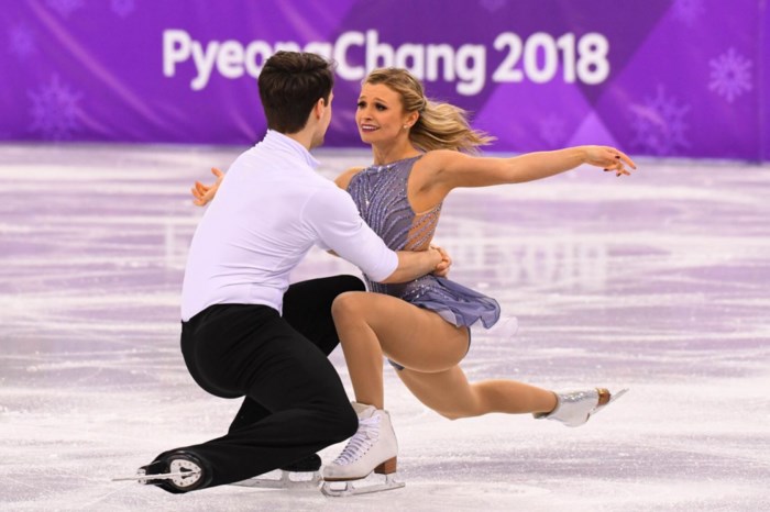 Nhảy đôi cực đẹp của đôi vợ chồng Alexa Scimeca Knierim  và Chris Knierim 