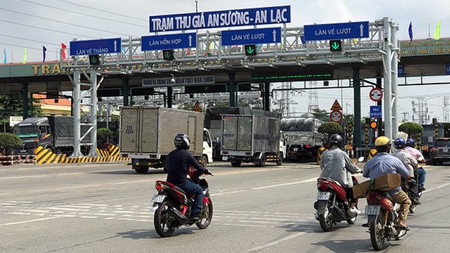 Muốn trị nước phải chính danh