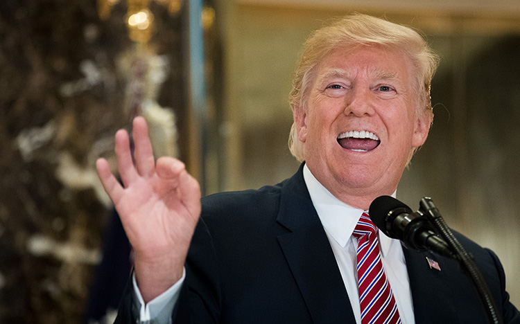 Học Donald Trump xây dựng lòng trung thành của khách hàng