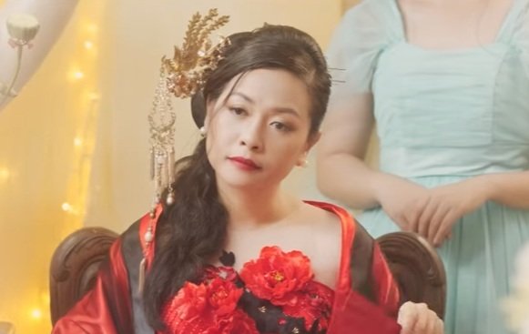 Phó TGĐ Tân Hiệp Phát hóa thân ‘cực ngọt’ trong MV cổ trang