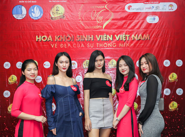 Nhiều gương mặt khả ái lộ diện ở cuộc thi Hoa khôi sinh viên 2018