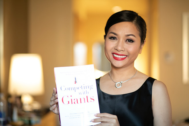 Sách ‘Competing With Giants’ ra mắt ở Việt Nam