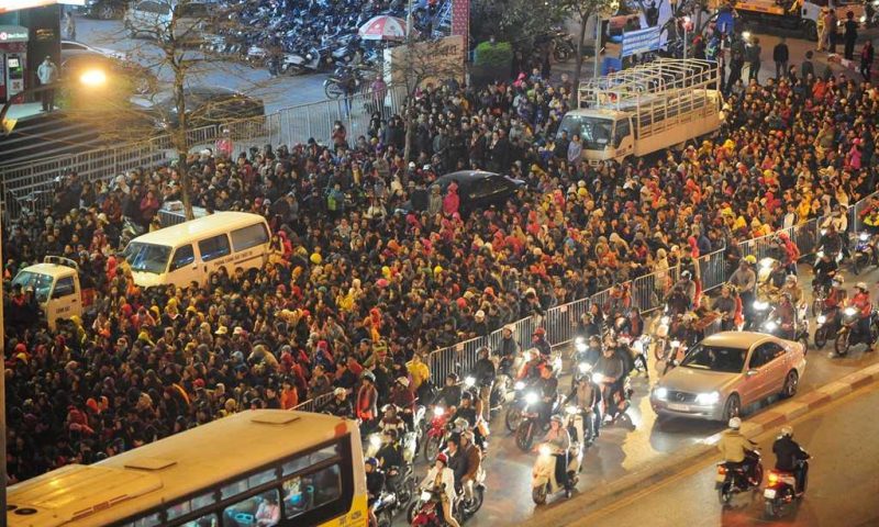 Xã hội làm ‘nô lệ’ cho thánh thần và dấu hiệu ‘mạt vận’ của văn hoá