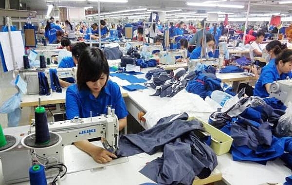 Một Việt Nam ‘giá rẻ’