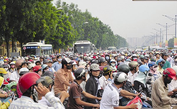 Cấm dần xe máy nhưng không gây khó khăn cho dân