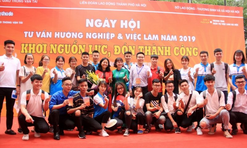 Ngày hội hướng nghiệp và việc làm cùng diễn giả Trần Uyên Phương