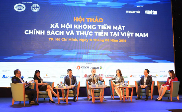 Tham nhũng, hối lộ, trốn thuế có “đất dụng võ” khi dùng tiền mặt