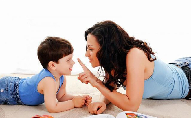 Nền tảng giáo dục gia đình: Dạy con biết xấu hổ