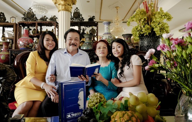 10 năm ròng lục tung quá khứ và nhìn lại biến cố gia đình để viết sách của ái nữ Tân Hiệp Phát