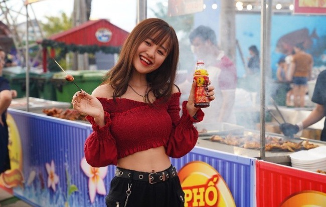 Giới trẻ hào hứng lập hội rave, thách thức ẩm thực cay nóng