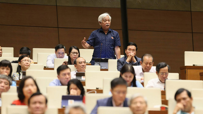 Trong hoạt động công vụ cần giỏi không cần tài