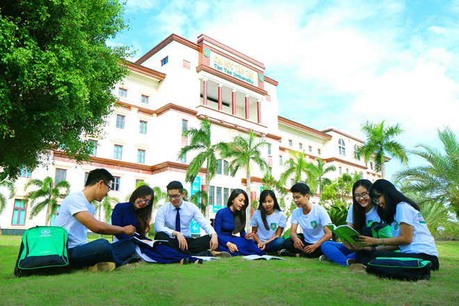 Miễn học phí là đầu tư cho tương lai