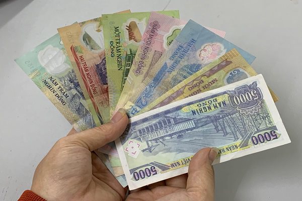 Tiền mặt – ổ bệnh tiềm ẩn trong thời Corona
