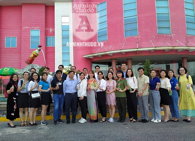 Những tài danh khoa học công nghệ trẻ được truyền cảm hứng từ Nhà máy Number One – Tân Hiệp Phát