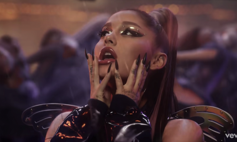 Tiếng hát Lady Gaga, Ariana Grande – Rain On Me
