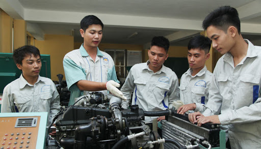 Khóc, cười học nghề
