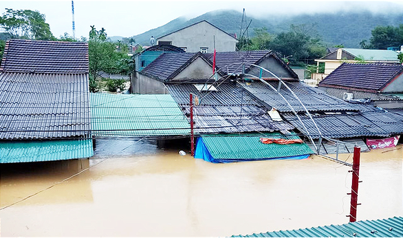 Tính chuyện căn cơ cho miền Trung