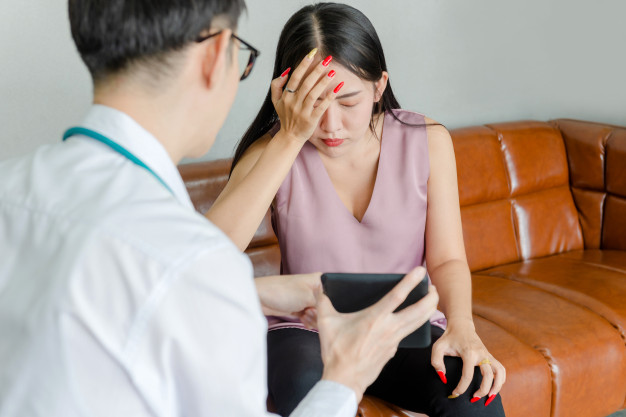 Bất hạnh vì… dư luận