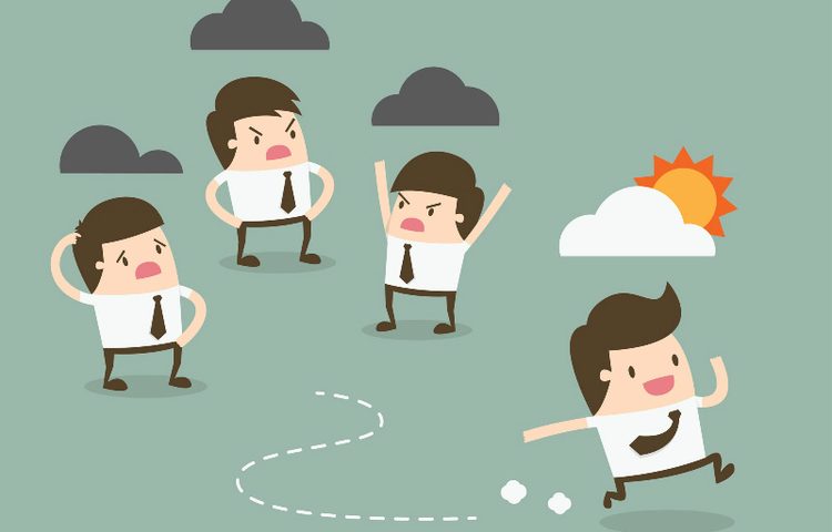 Đồng nghiệp lúc nào cũng than phiền, phải làm sao?