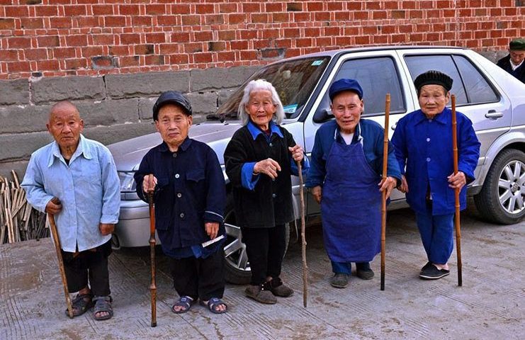 Kỳ lạ vùng đất sinh sống của “người lùn” có thật trên Trái đất