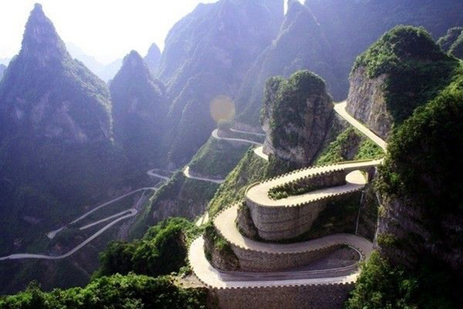 Những con đường tử thần nguy hiểm nhất thế giới