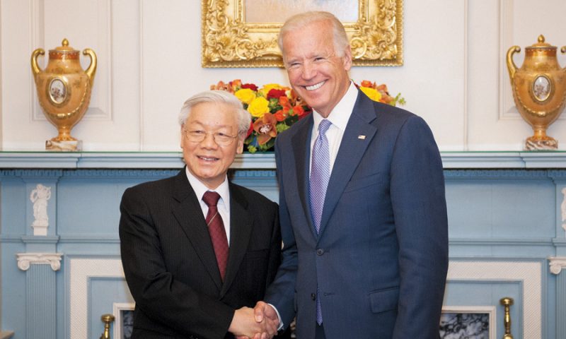 ‘Vén mây giữa trời’ để hợp tác và khỏa lấp khác biệt