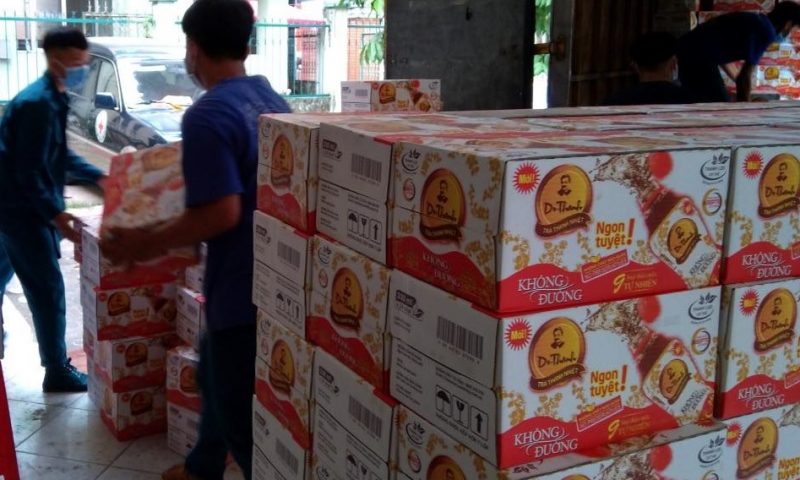 Tân Hiệp Phát trao tặng 36.000 sản phẩm đến các khu vực cách ly tỉnh Bình Dương