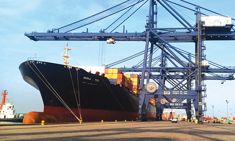 Lối ra nào cho kinh tế Việt Nam năm 2021?